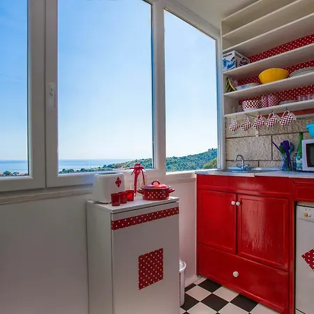 Διαμέρισμα Colourful In With Air Con And Sea View - 300m From Ντουμπρόβνικ